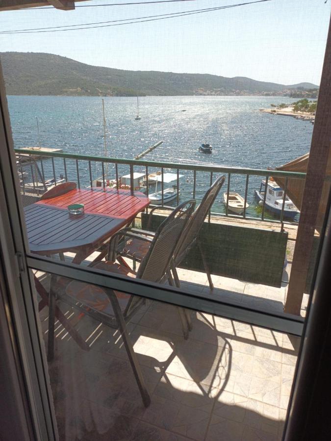 Sea View Apartment Sunrise Poljica & Blue Lagoon Rent A Boat Bagian luar foto