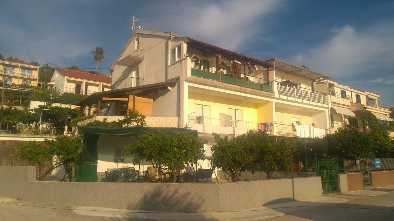 Sea View Apartment Sunrise Poljica & Blue Lagoon Rent A Boat Bagian luar foto